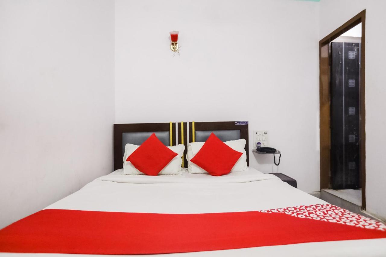 Oyo 69534 Hotel Nanda Tower Hanumāngarh Buitenkant foto
