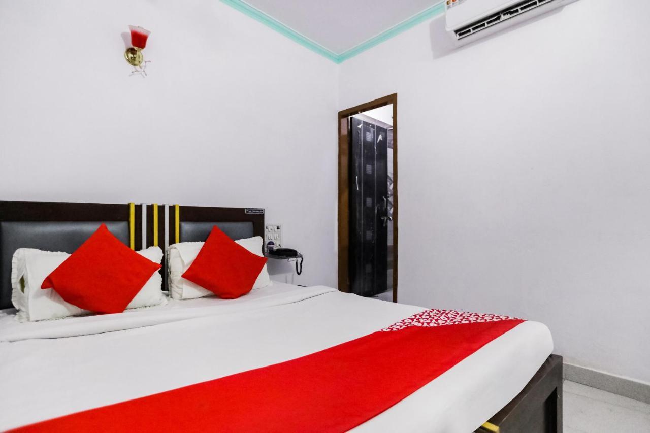Oyo 69534 Hotel Nanda Tower Hanumāngarh Buitenkant foto
