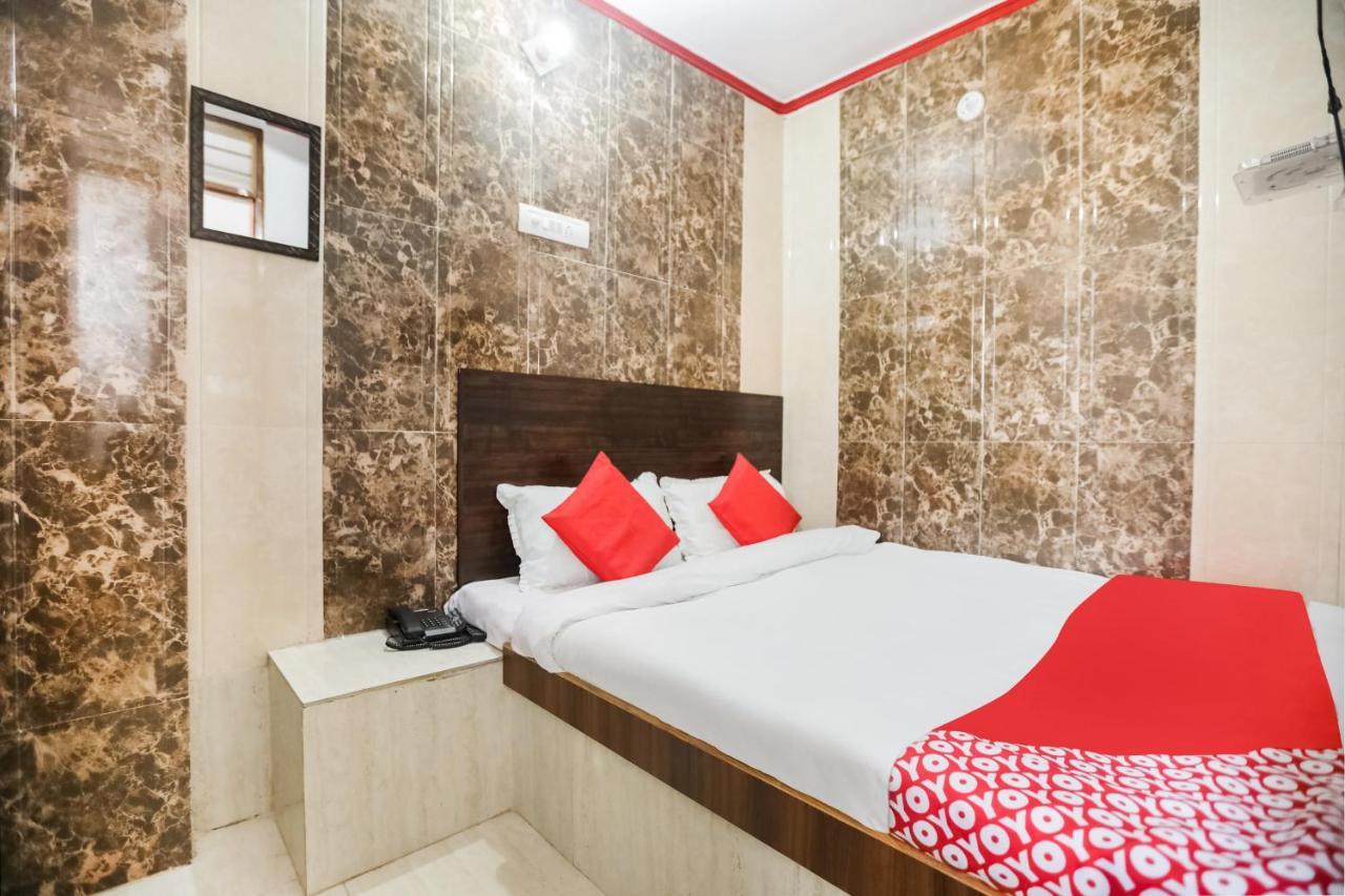 Oyo 69534 Hotel Nanda Tower Hanumāngarh Buitenkant foto