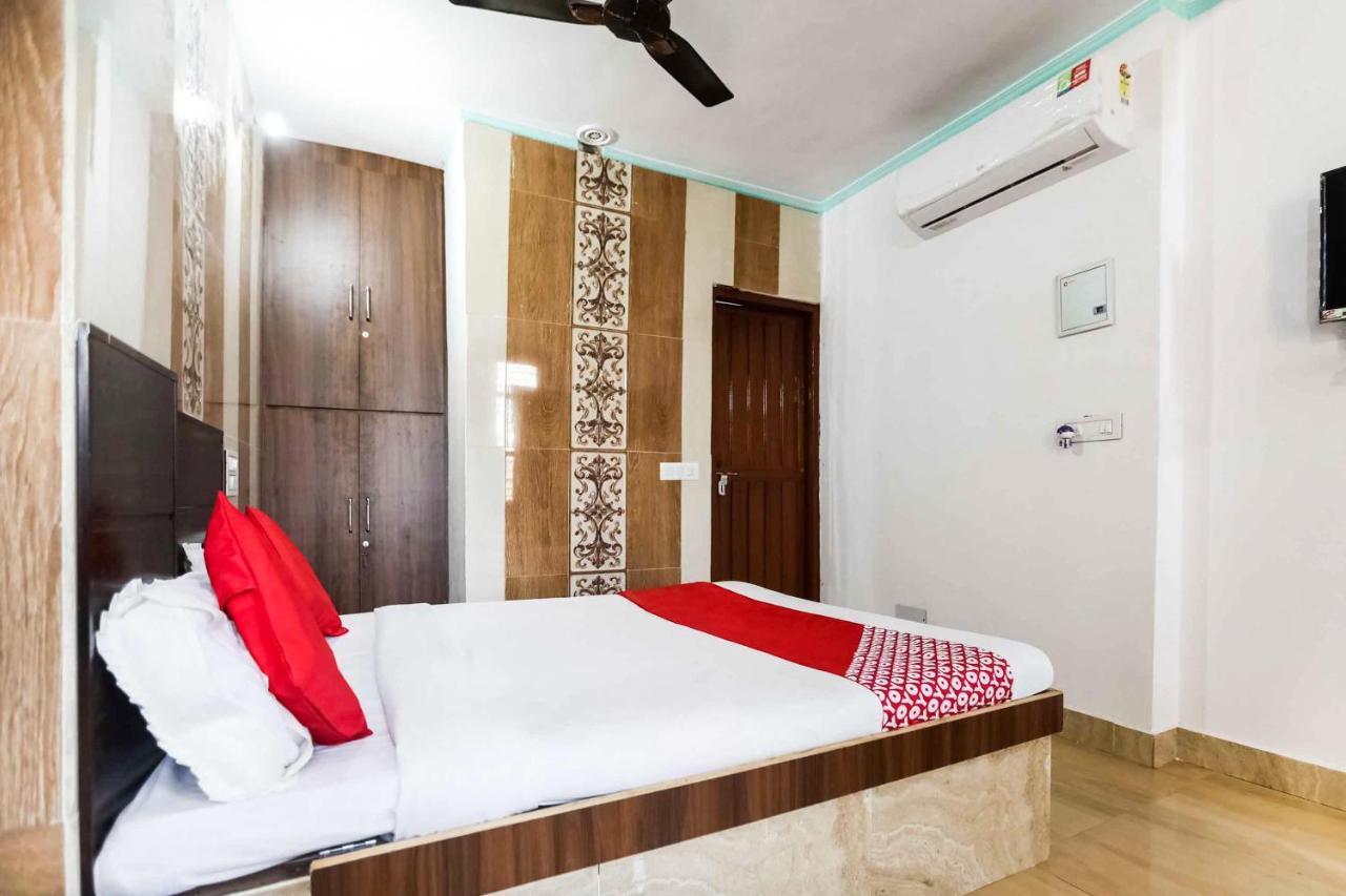 Oyo 69534 Hotel Nanda Tower Hanumāngarh Buitenkant foto