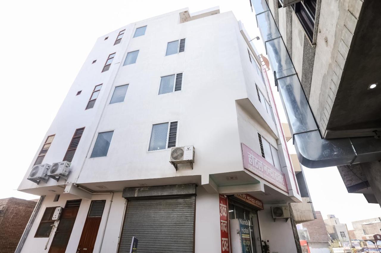 Oyo 69534 Hotel Nanda Tower Hanumāngarh Buitenkant foto